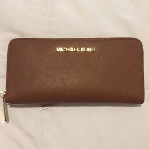 NWT Michael Kors Zip Around Continental Wallet