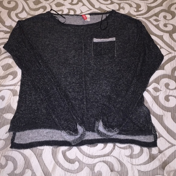 H&M black and gray lightweight sweatshirt