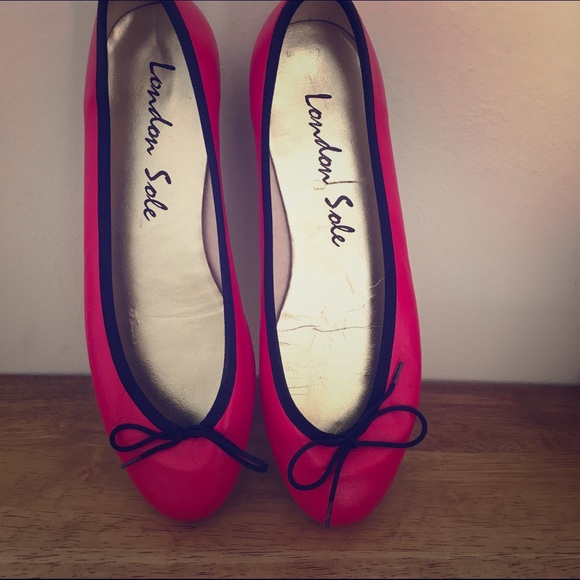 London sole hot pink ballet flats! NEW!
