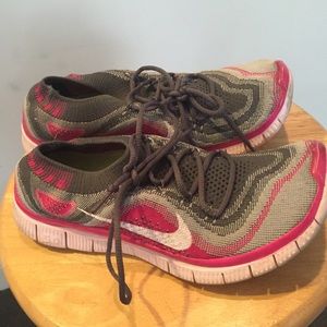 ‼️SALE‼️ NIKE FREE. Gently worn