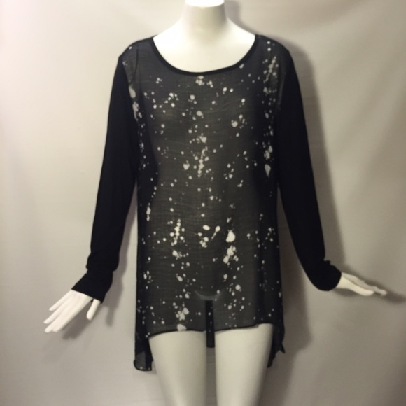 NWT Vince Camuto top