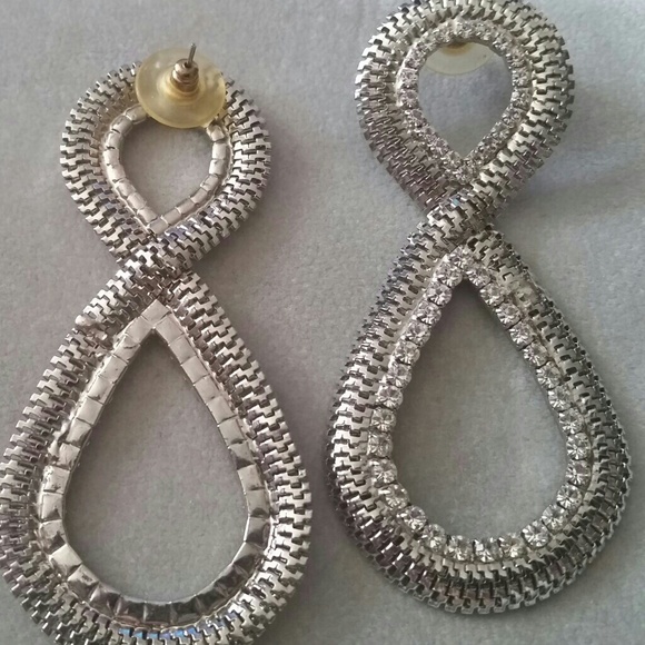 SILVERTONE CRYSTAL CRISCROSS DANGLE STATEMENT EARRINGS 3-1/4"DROP EUC