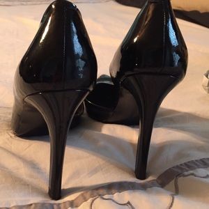 Flash Sale! Jessica Simpson blk patent heels 8.5M