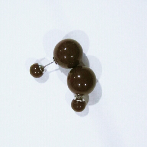 10 / $10 - Brown solid double studs earrings