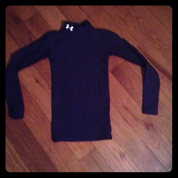 Youth Small Under Armour Coldgear Shirt