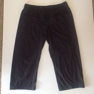 Lulu Lemon relaxed fit yoga crop.