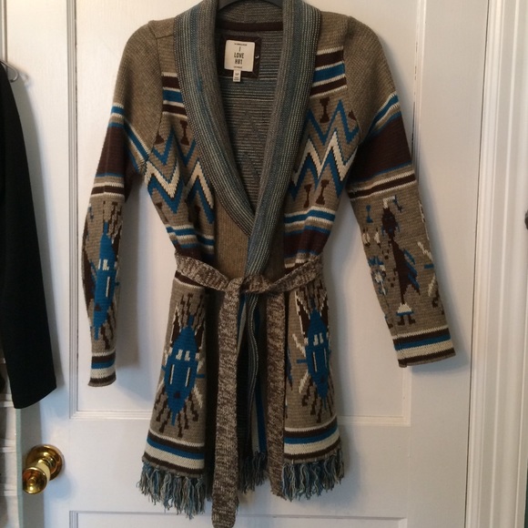 🔴SOLD in bundle🔴Fringe native tribal knit belted