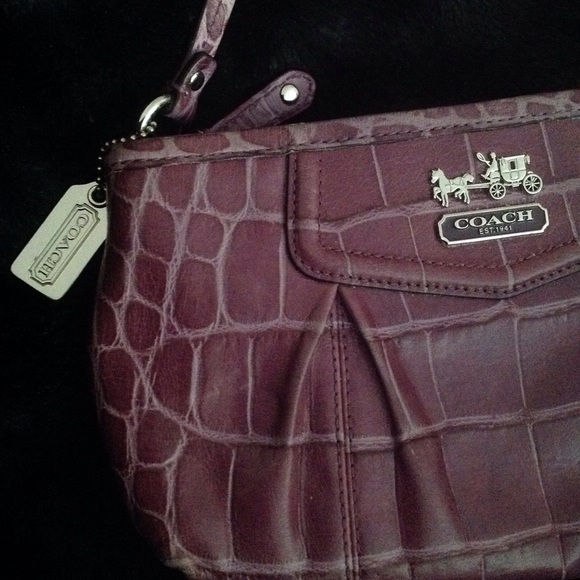 Coach Purple Croc Embossed LRG Wristlet - Picture 3 of 4