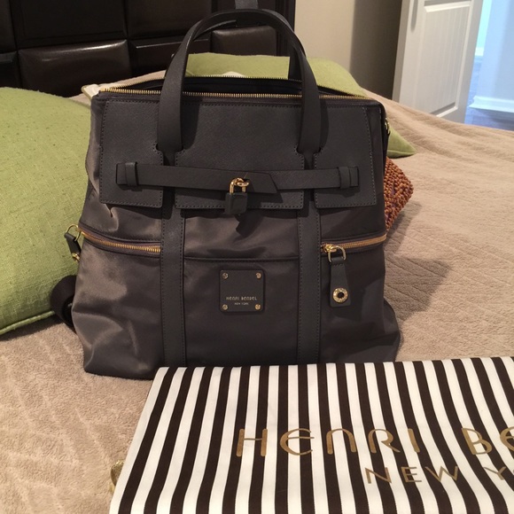 Henri Bendel jetsetter! - Picture 2 of 3