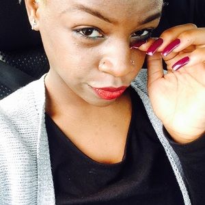 Meet your Posher, Emeisha