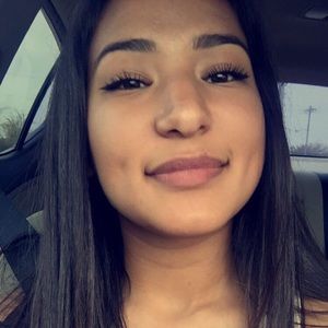 Meet your Posher, Vanessa