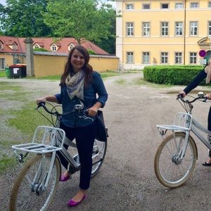 Meet your posher, Brooke