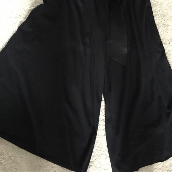 Black wide capris brand new