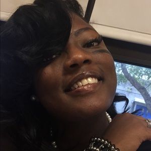 Meet your Posher, Corrina