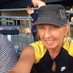 Meet your Posher, Lynn