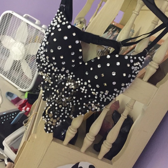 Embroidered rave bra, complete with belly piece - Picture 4 of 4