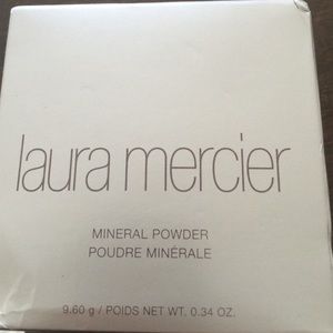 Laura Mercier Loose Mineral Powder in Real Sand