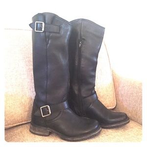 Steve Madden "Fairport" boots