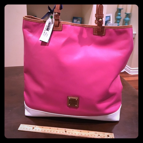 Dooney & Bourke tote