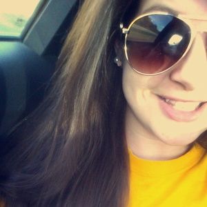 Meet your Posher, Kellie