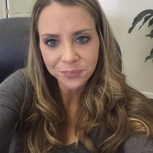 Meet your Posher, Becky