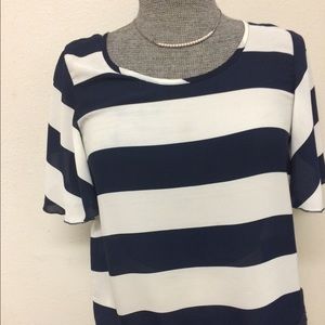 Striped blue and white top