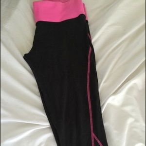 VS PINK cropped leggings