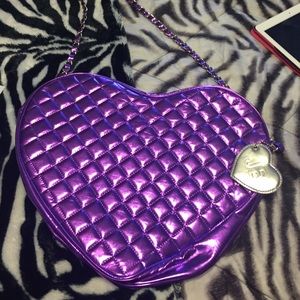 Heart shaped laptop carrier