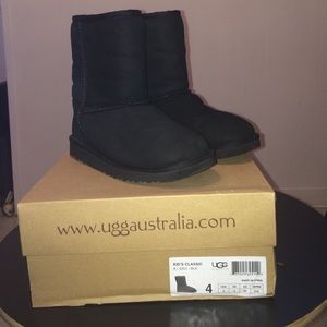 Uggs kids size