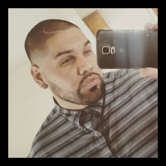 Meet your Posher, Champagnepapi - Picture 1 of 1