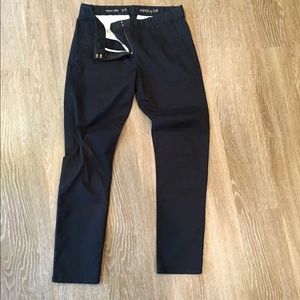 Skinny Mini black khaki pants from the Gap size 4