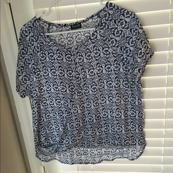 Navy&White Cross Body/Open Front Top