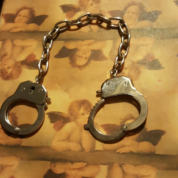 Handcuff bracelet - Picture 2 of 2