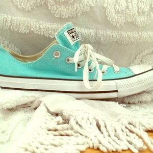 Turquoise women's size 9 converse
