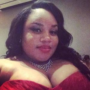 Meet your Posher, Khadija