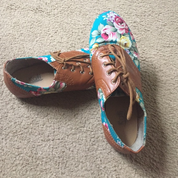 Floral/leather shoes!!