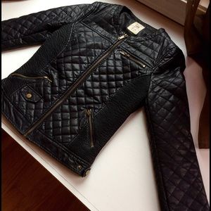 Zara faux leather jacket size (SMALL)