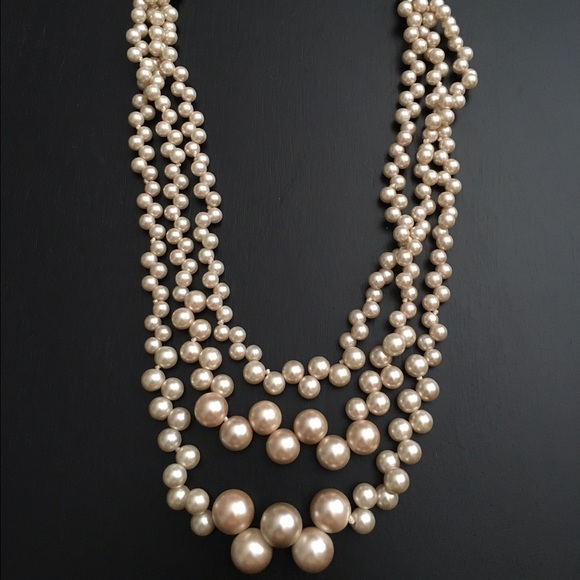 Lia Sophia pearl necklace