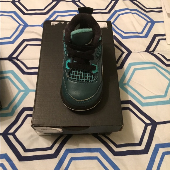 Jordan Retro 4c - Picture 2 of 2