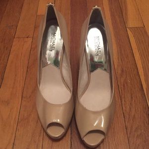 Michael by Michael Kors nude York Platform