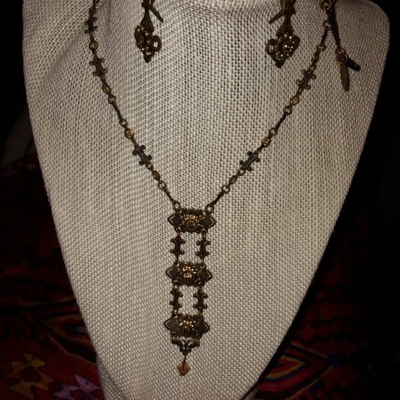 Necklace Set