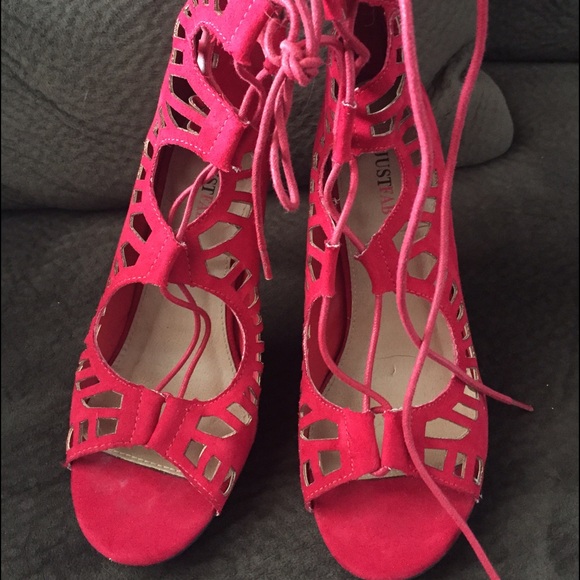 💎PM_Editor Pick💎Fabulous Red Lace Up Heels - Picture 3 of 3