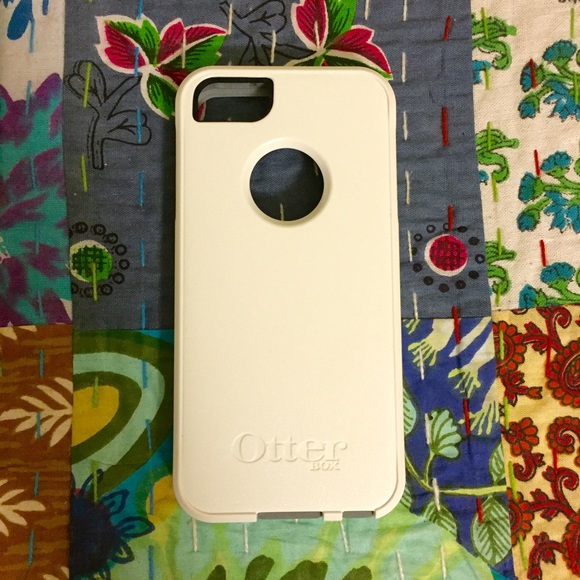 OtterBox Commuter White iPhone 5/5s Case