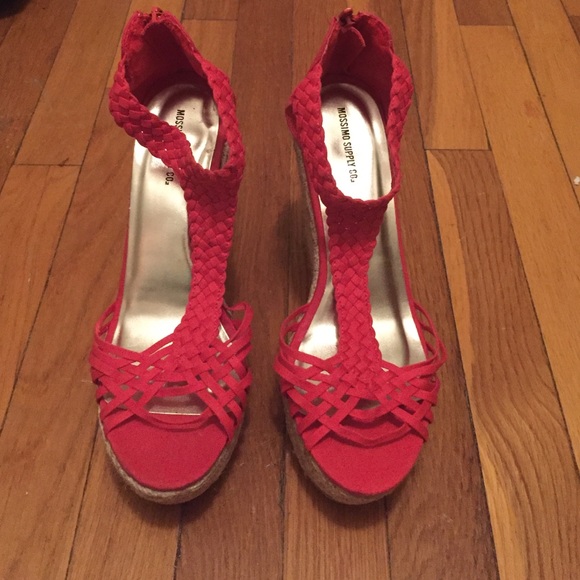Red wedges