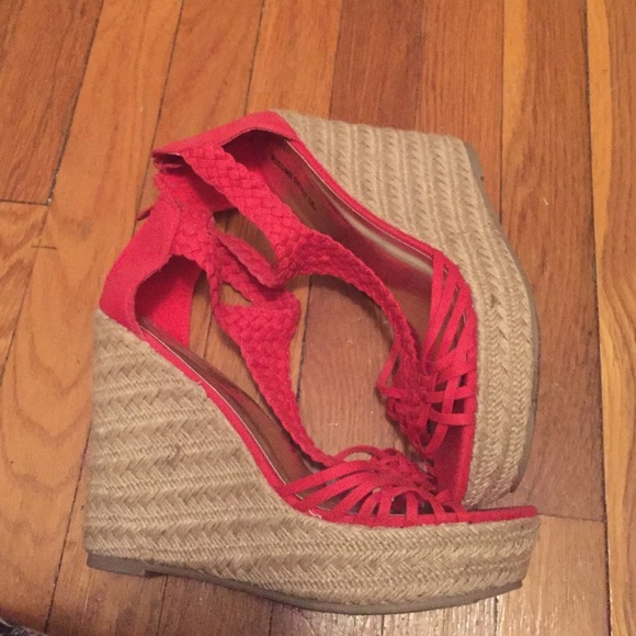 Red wedges - Picture 2 of 2