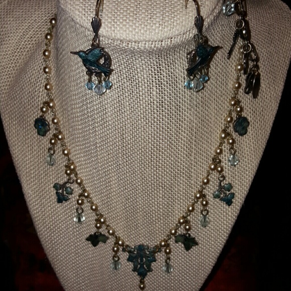 Necklace Set