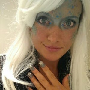 Meet your Posher, Elinor