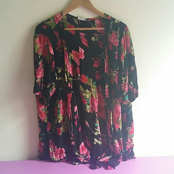 Roses/Floral Blouse/Kimono