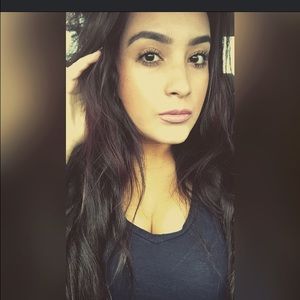 Meet your Posher, Thalia