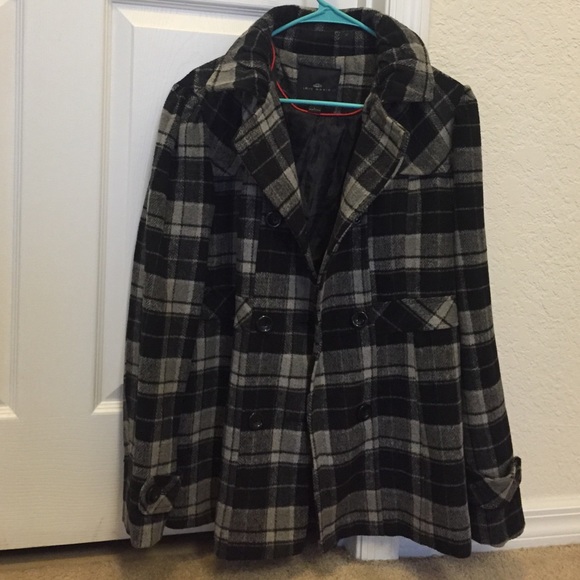 Black/gray plaid winter coat! - Picture 2 of 3